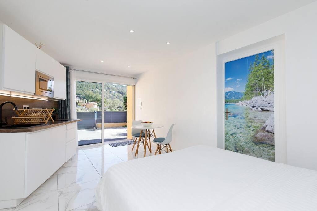 Studio rénové avec parking et terrasse à Eze village Exterior foto