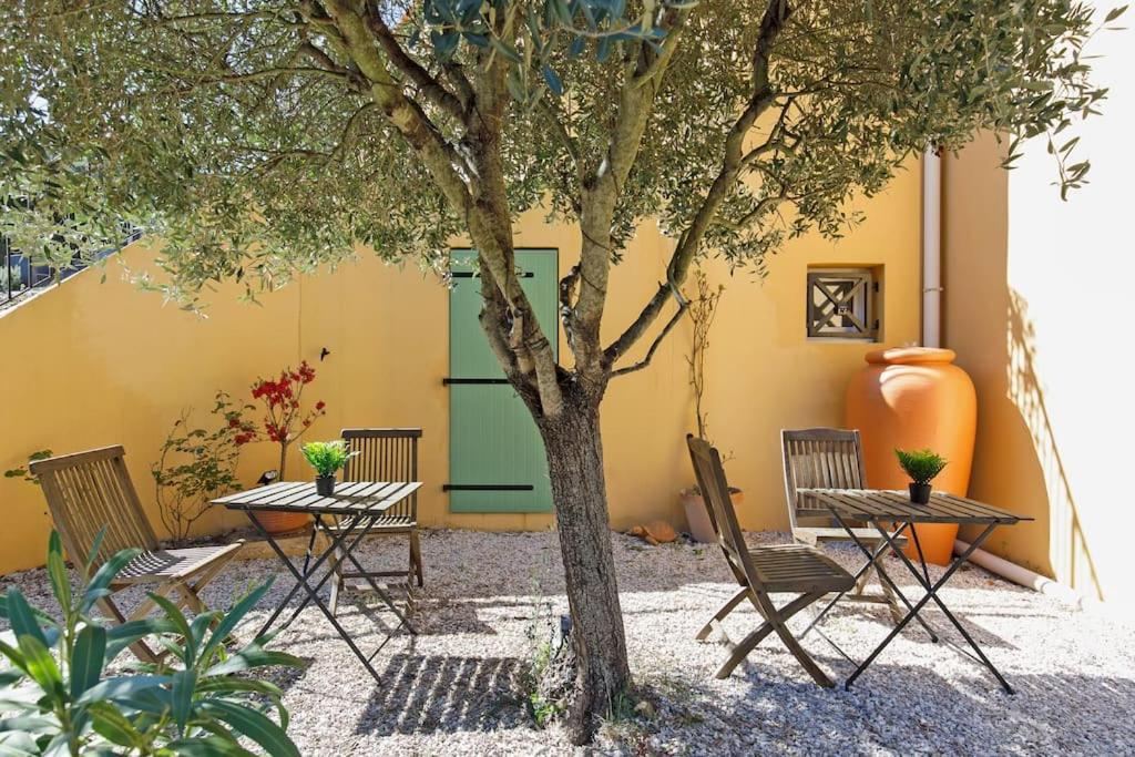 Studio rénové avec parking et terrasse à Eze village Exterior foto